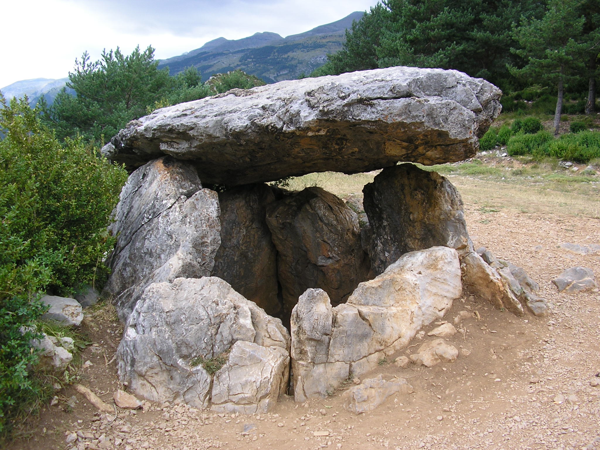 Dolmen de la Losa de la Campa o Piedra de Vasar, Tella-Sin