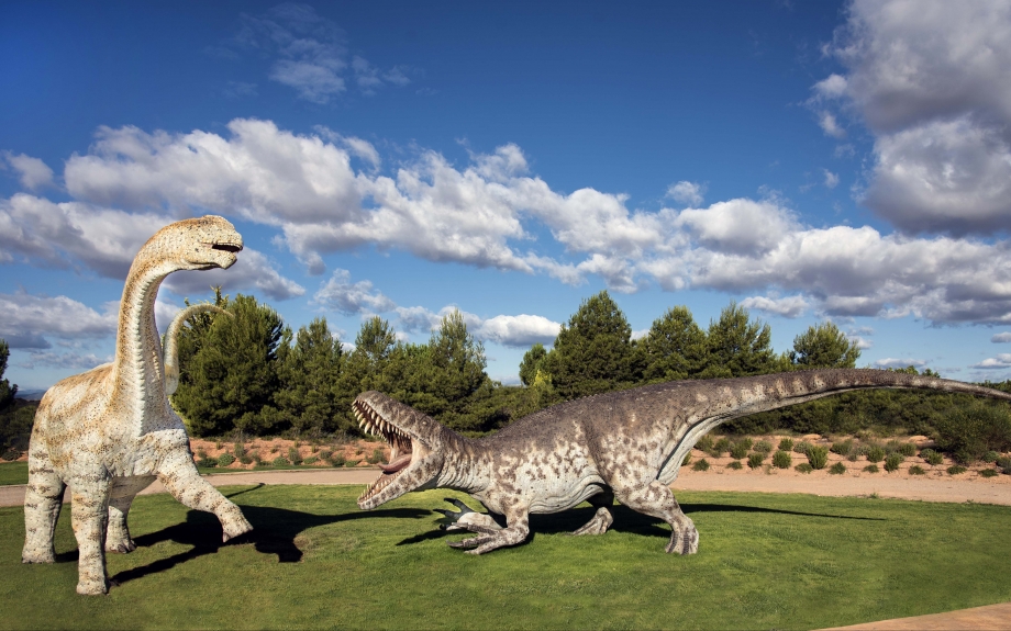 Lucha de Torvosaurus y Aragosaurus, zona temática de ‘Tierra Magna’. Foto: Archivo fotográfico del Gobierno de Aragón