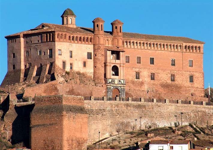 Castillo-palacio del Papa Luna