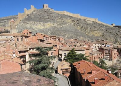 Vista de Albarracín y su recinto fortificado