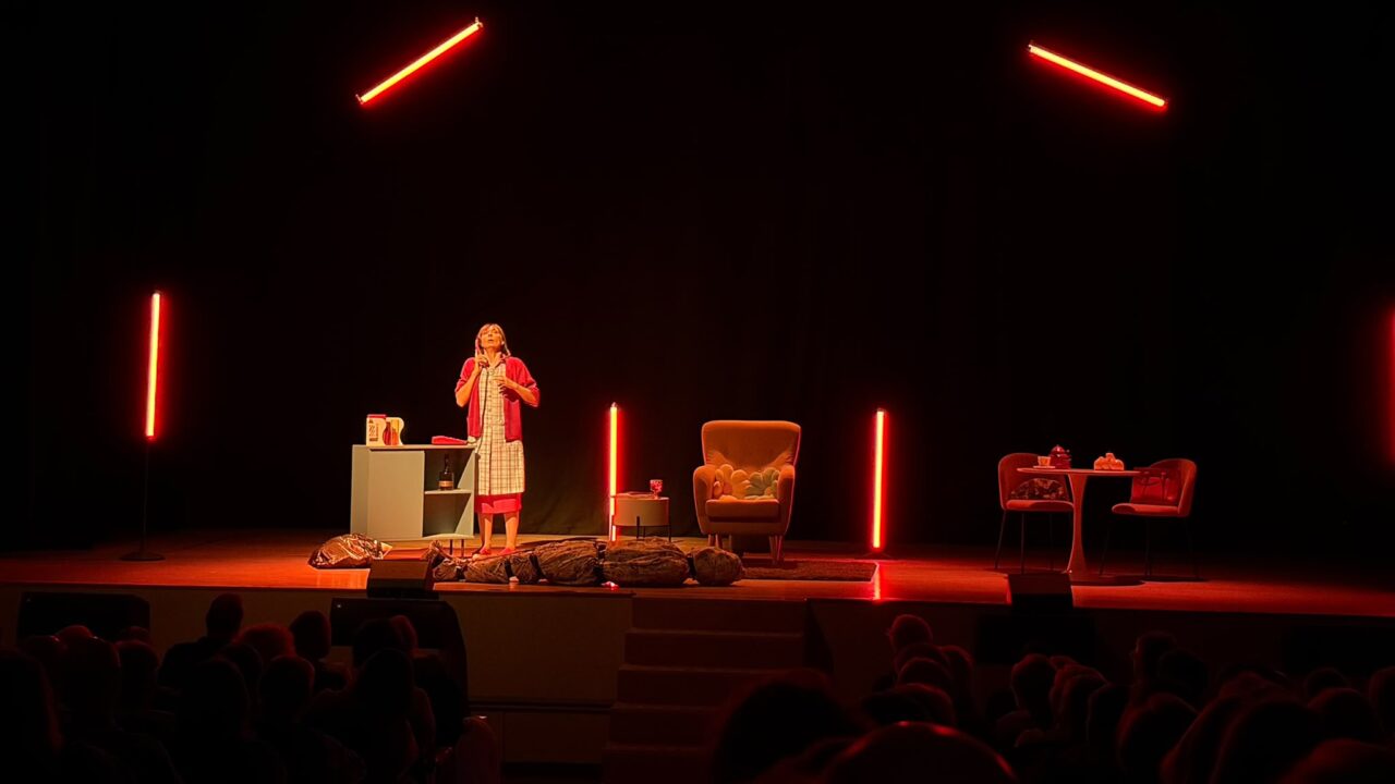 La decisión de Lola, momento de la representación en Barbastro